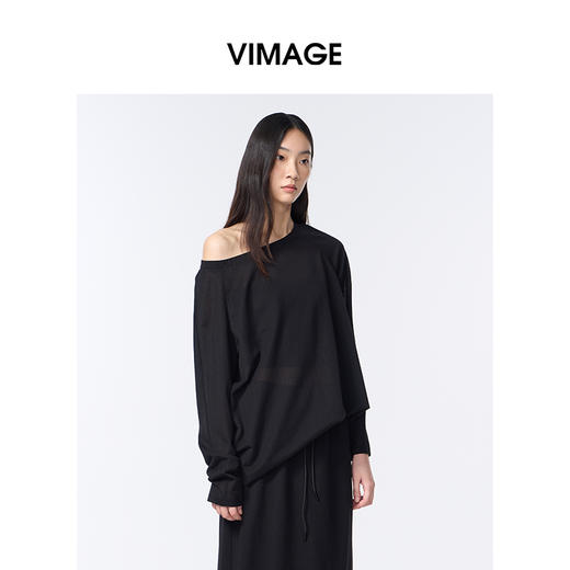 VIMAGE纬漫纪一字领黑色罩衫慵懒风T恤V2402101 商品图2