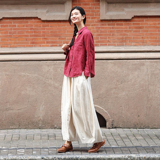 绽放旅行女装481朵/砂洗亚麻翻领V领松弛感长袖衬衫秋新款上衣女 商品图2