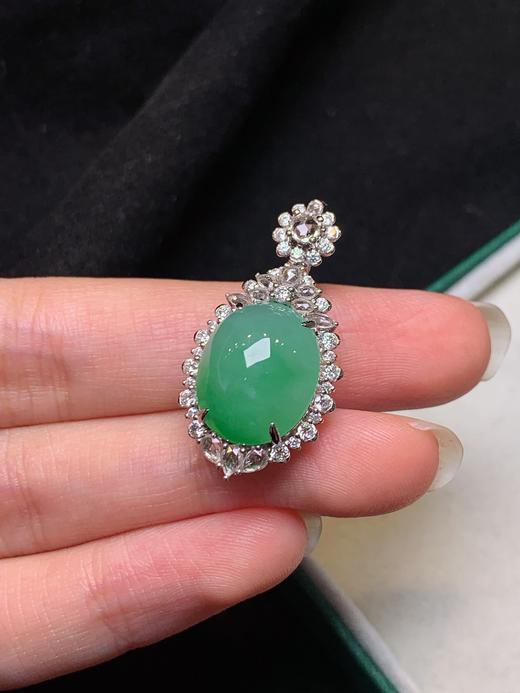 蛋面翡翠吊坠 商品图1