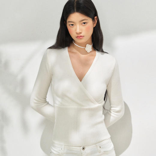 Ariseism 美式复古设计感白色长袖毛衣女秋季新款修身上衣 商品图2