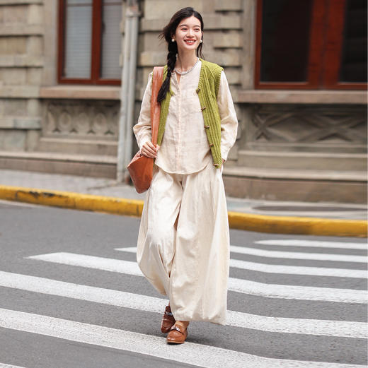 绽放旅行女装482朵/丝落绵美利奴羊毛点子纱绞花毛织马甲外搭叠穿 商品图3