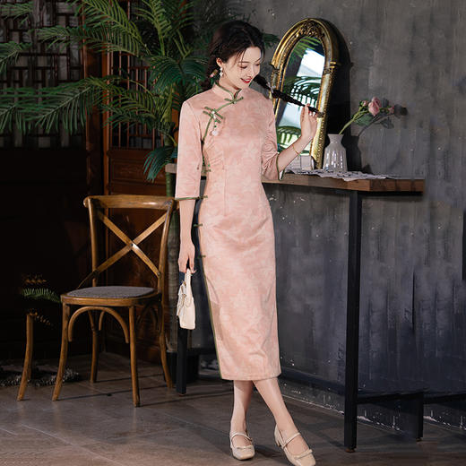 SC21849粉色国风中长款改良旗袍2025新款年轻款女中式复古修身中长袖春秋 商品图2