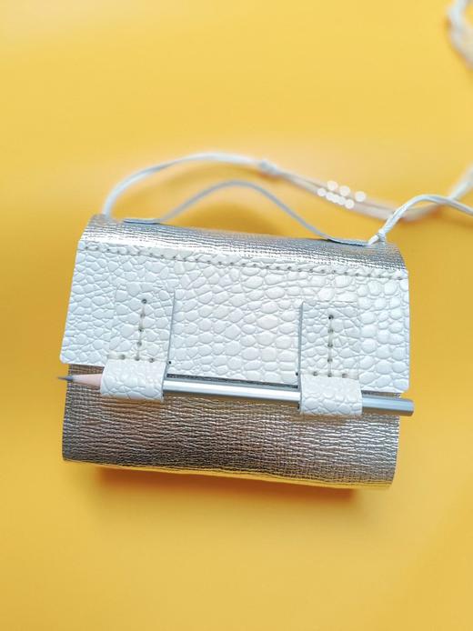 【订单现做 预售】原创手工牛皮背包笔记本 （五色可选：银色/黑色/棕色/绿色/灰色）文创 送礼 礼物  广西师范大学出版社 商品图1