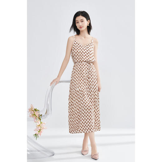 米思阳2026春季复古风优雅几何印花吊带连衣裙宽松收腰中长款裙子女3026 商品图3