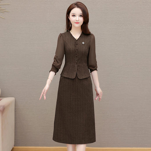 QYM 54A2509-Y假两件连衣裙木耳边拼结V领中长款裙 商品图1