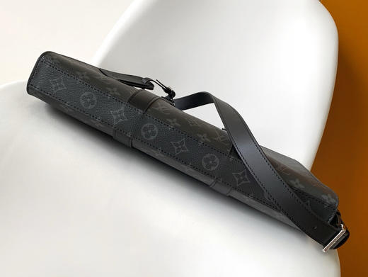 春季特惠💰1100 原单LV 男士包包M11742 变码芯片 黑花公文包 商品图3