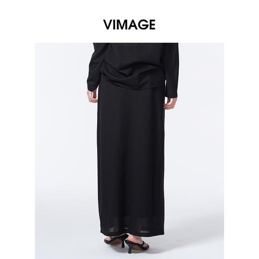VIMAGE纬漫纪通勤百搭休闲高腰莱赛尔黑色直筒2025秋季新款半身裙V2406101 商品图4
