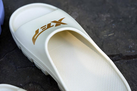 特步拖鞋官方25新款男女厚底外穿室内家居情侣踩屎感防滑凉拖 下单备注尺码 没备注不发货【42/43码缺货】 商品图8