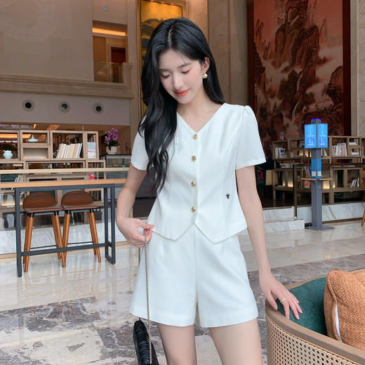 奢姿大码女装2026夏季气质V领两件套胖妹妹百褶设计时尚通勤套装9952990665 商品图2