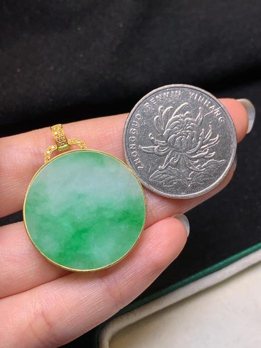 圆牌翡翠吊坠 商品图3