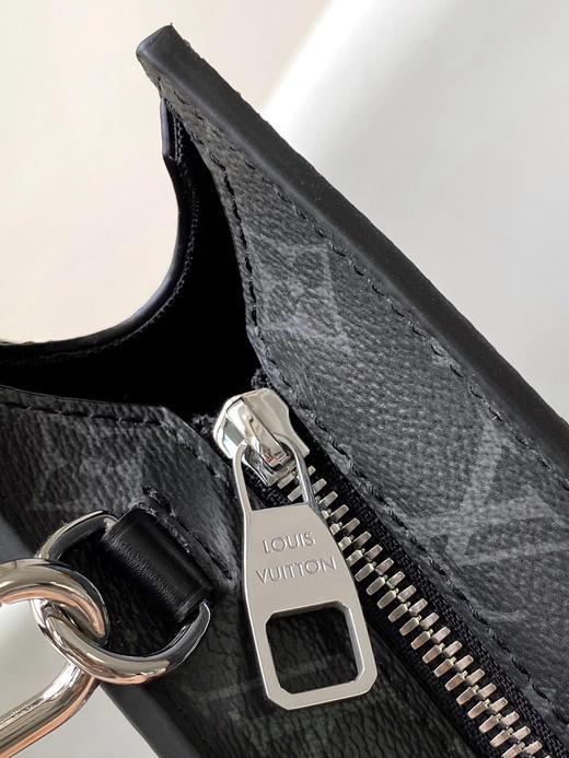 春季特惠💰1100 原单LV 男士包包M11742 变码芯片 黑花公文包 商品图5