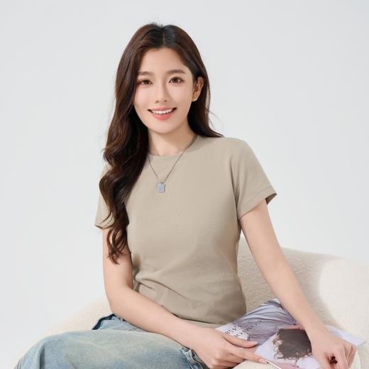三件99元女款【植鹿正肩显瘦纯色百搭短袖T恤】 质地轻软触感柔和 不易起皱变形耐穿 更贴合更舒适 商品图4
