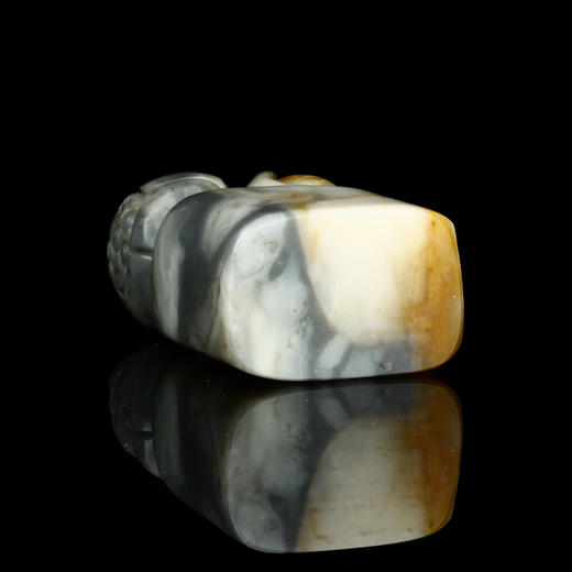 孤品017130-昌化石五彩荷钮随形章-3.4*2.3*5.7cm 商品图4