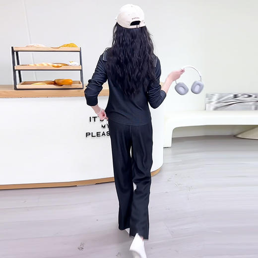 QYM 1C2503-Y运动服两件套连帽长袖小衫上衣+直筒阔腿裤套装 商品图3