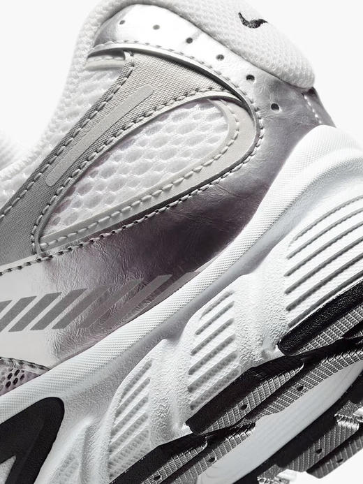 NIKE耐克 V5 RNR男子运动休闲鞋 HJ5228-104 商品图6