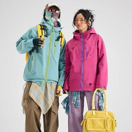 热卖！「秋季爆款」英国品牌regatta club赛艇俱乐部情侣户外冲锋外套风衣 三防科技 双开头拉链 透气防风 商品图0