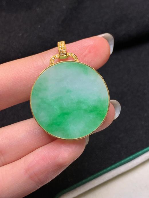 圆牌翡翠吊坠 商品图4