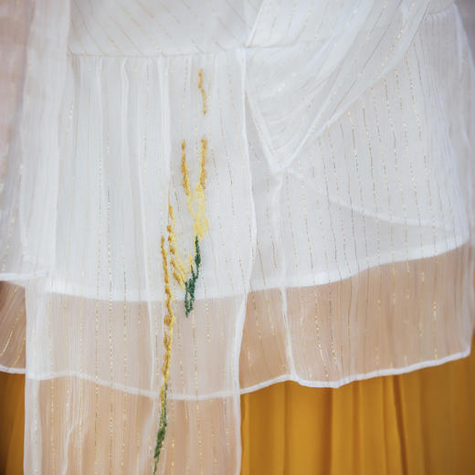 【林栖设计小店】（现货）【林栖推荐】麦穗金线真丝汉服交襟女早秋衬衣上衣 N1953305 商品图6