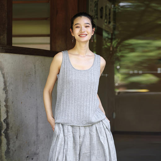 绽放女装526朵/秋季精纺羊毛大圆领竖抽条提花毛织无袖背心女内搭 商品图0