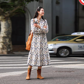 绽放旅行女装524朵/设计感印花分割半开襟小翻领文艺长袖连衣裙秋