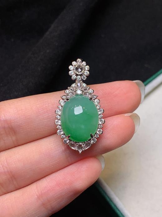 蛋面翡翠吊坠 商品图0