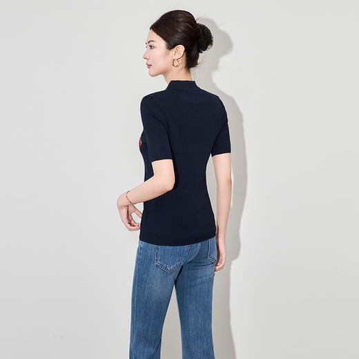 「高货wl」全新升级【铂金会员220/天猫299/差价79】(05735)洛诗琳精致独特法式翻领上衣2025夏季重工刺绣短袖针织衫 商品图2