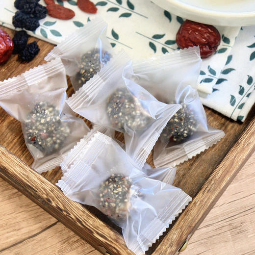【29.9购2大箱】天鲜萌红枣枸杞桑葚黑芝麻丸300g 商品图1