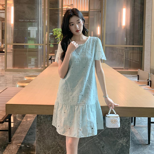 奢姿大码女装2026夏季短袖度假宽松刺绣提花减龄气质连衣裙9952853326 商品图4