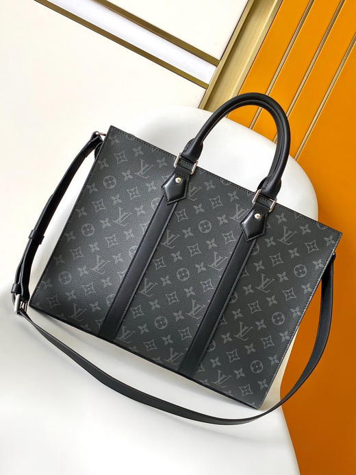 春季特惠💰1100 原单LV 男士包包M11742 变码芯片 黑花公文包 商品图2