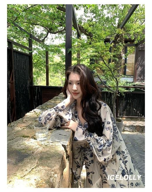 大美水墨蓝花卉印花大廓形木耳花边系带灯笼袖天丝衫 商品图5