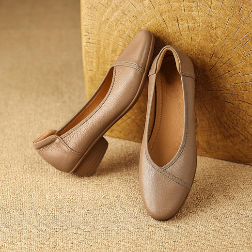 【预售5天】软皮圆头时尚浅口低跟鞋女春夏季新款软底单鞋简约粗跟通勤女鞋LG&760-1398 商品图4