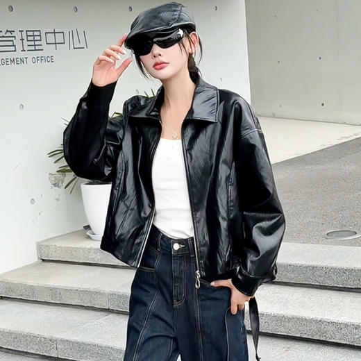 QYM 5907-Y时尚短外套PU皮短款外搭休闲上衣 商品图0