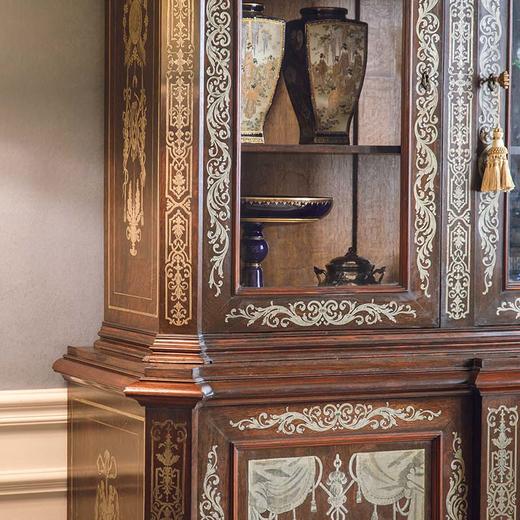 独角鹿西洋古董法国出品卷叶纹及胜利旗帜主题布勒镶嵌装饰南锡世博会奖牌实木玻璃展示柜 商品图6