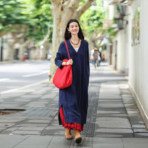 绽放旅行女装506朵/亚麻提花V领插肩文艺长袖气质连衣裙秋季新款 商品图0