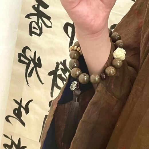 【粉丝专属❗️金丝檀木醒狮手串】新中式金丝檀木手串，国风阴沉木串手链，小众冷门古风雕刻念珠，情人节生日礼物情侣男女L 商品图3