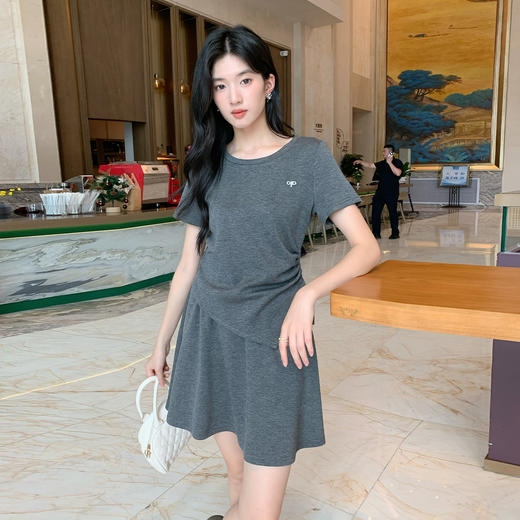 奢姿大码女装2025夏季减龄抽绳设计圆领两件套胖妹妹半松紧套装9952953530 商品图1