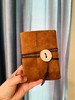 【现货】原创手工牛皮背包笔记本 / 樟木扣手工牛皮笔记本 包包 文创 广西师范大学出版社 商品缩略图14