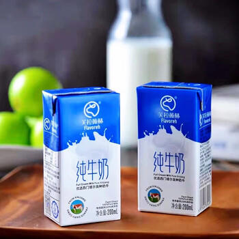 芙拉薇赫新疆纯牛奶200ml*16盒整箱学生奶西门塔尔全脂生牛乳儿童早餐奶 /水饮冲调 /常温奶 /基础牛奶 商品图1