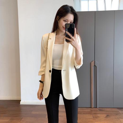 ♥️清！！原价179醋酸外套❗️清79❗️断色断码严重！西装控最爱🌷高阶通勤❗️时髦褶艺七分袖西装！  ✅立体剪裁，收腰的设计，显瘦不会紧绷，匠心品质！春夏西装刚好适合过渡期！ 商品图8
