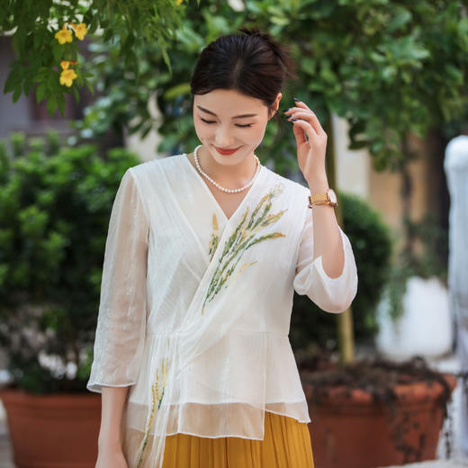 【林栖设计小店】（现货）【林栖推荐】麦穗金线真丝汉服交襟女早秋衬衣上衣 N1953305 商品图0