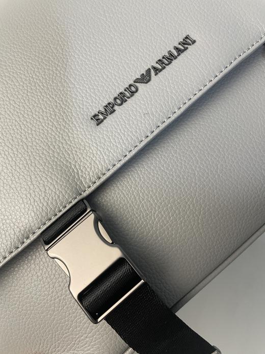 【现货超惠秒】Emporio Armani  男士 真皮防风雨 翻盖单肩包 10164 商品图12