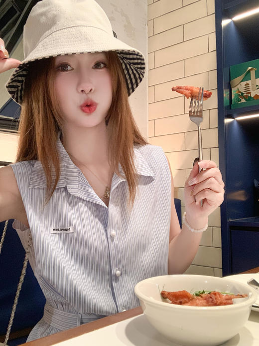 【折后再享2件88折】现货秒杀！最后一波 ！！简约百搭polo领条纹无袖连衣裙 日常219.99 立减90 秒杀129.99！ 商品图11