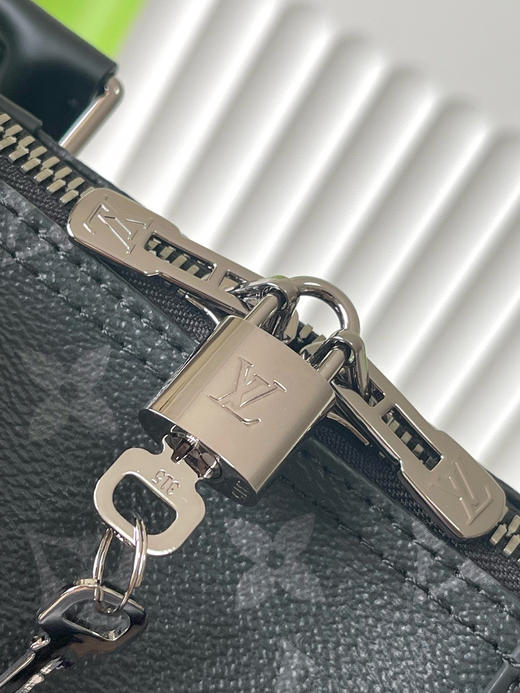 夏季特惠💰1000 原单LV M45392 尺寸：50×29×22cm KEEPALL 灰花旅行袋 变码芯片 商品图7