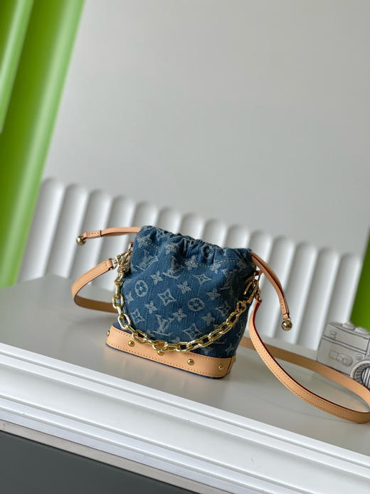 夏季特惠💰750 原单LV M83043 尺寸：20.5×17.5×8.8cm NANO NOÉ 牛仔布水桶包 变码芯片 商品图0