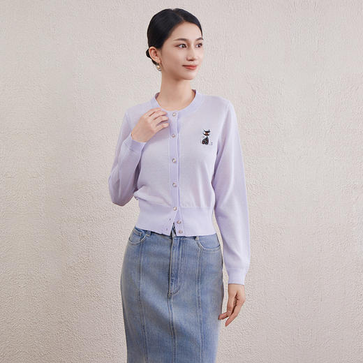 「自」全新升级【铂金会员284/天猫379/差价95】(44441)洛诗琳气质小猫刺绣针织上衣2025秋季百搭显瘦针织开衫女 商品图2