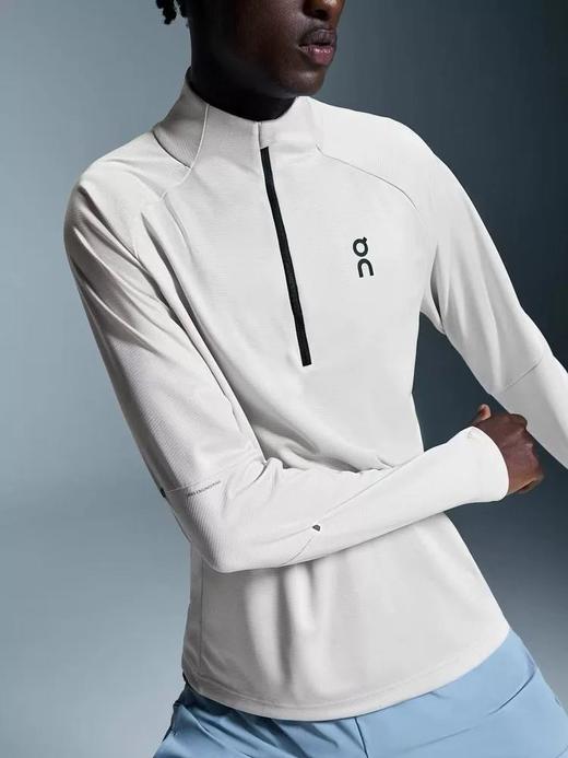 点此购买 On昂跑Climate系列春秋季男士长袖半拉链运动长袖T恤 BK  327463 商品图11