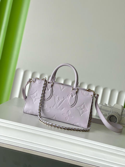 夏季特惠💰980 原单LV M15192 尺寸：25×13×10cm ONTHEGO 全皮四方包 变码芯片 商品图0