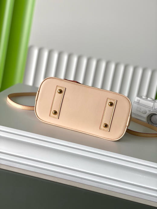 夏季特惠💰850 原单LV M14234 尺寸：23.5×17.5×11.5cm ALMA BB 樱桃丝印贝壳包 变码芯片 商品图3