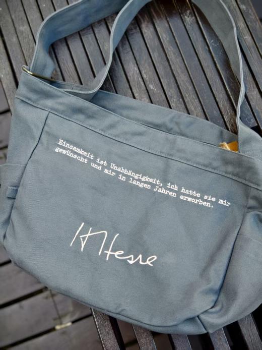 黑塞复古刺绣工装包 可选棕色/灰色  黑塞护书袋 商品图2