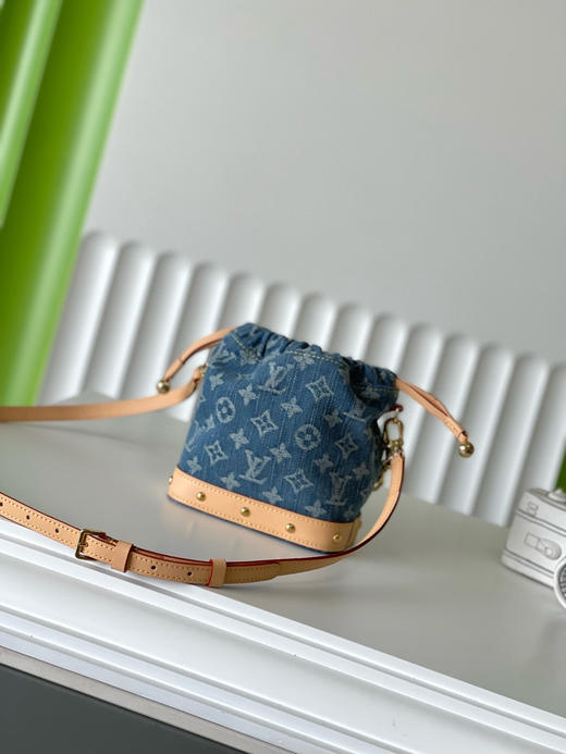 夏季特惠💰750 原单LV M83043 尺寸：20.5×17.5×8.8cm NANO NOÉ 牛仔布水桶包 变码芯片 商品图2